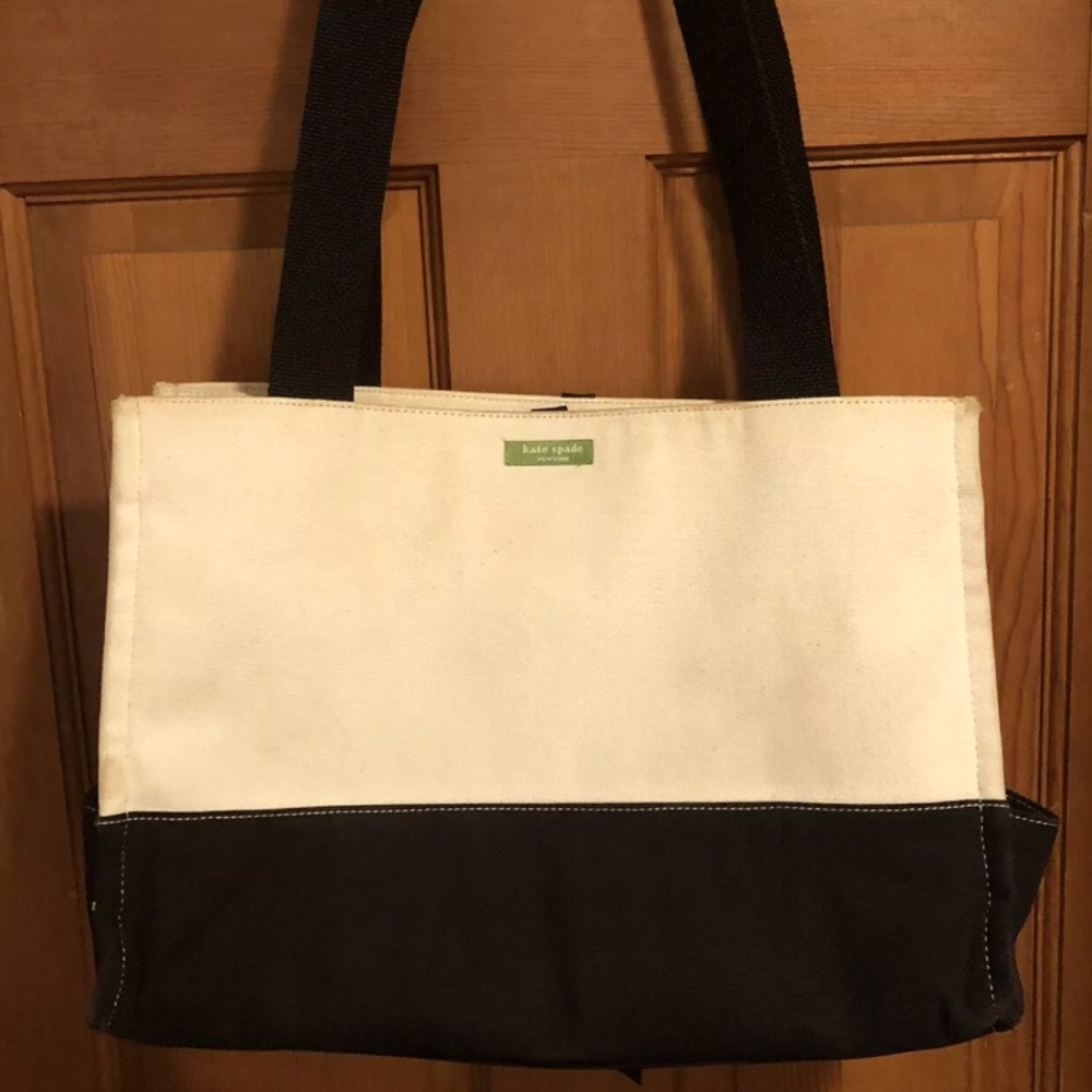 Kate Spade All Day Canvas Tote bag in EUC